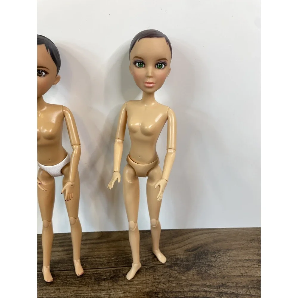 Lot Of 2 Spin Master Liv Dolls Dolls & Black Long Wig Brown Green Eyes Posable